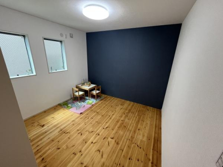 �_�ސ쌧������s�����u2���ڂ̒��È�ˌ��Ă̎q������