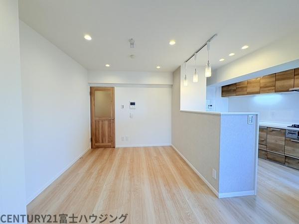 �_�ސ쌧����s�ғ�6���ڂ̒��Ã}���V�����̃��r���O