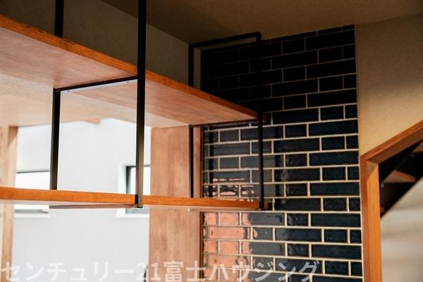 �_�ސ쌧������s�ԉH���̐V�z��ˌ��Ă̓��d�l�ʐ^(�L�b�`���j