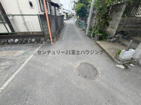 �_�ސ쌧������s�����u�̓y�n�̑O�ʓ��H�܂ތ��n�ʐ^