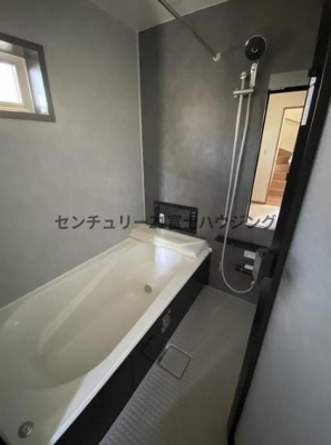 �_�ސ쌧����s���q�̐V�z��ˌ��Ă̗���