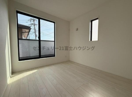 �_�ސ쌧������s�l�V���̐V�z��ˌ��Ă̗m��
