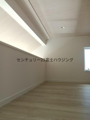 �_�ސ쌧����s���x2���ڂ̐V�z��ˌ��Ă̎��[