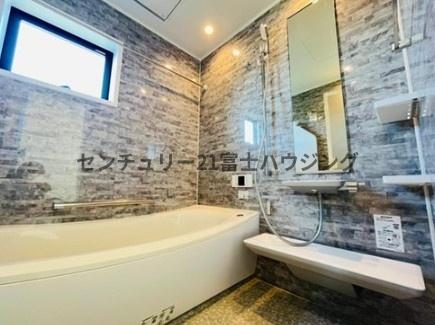 �_�ސ쌧����s���x�̐V�z��ˌ��Ă̗���