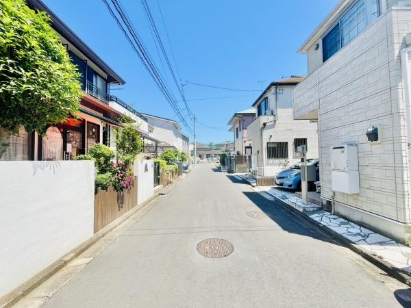 �_�ސ쌧�C�V���s��������5���ڂ̒��È�ˌ��Ă̑O�ʓ��H�܂ތ��n�ʐ^