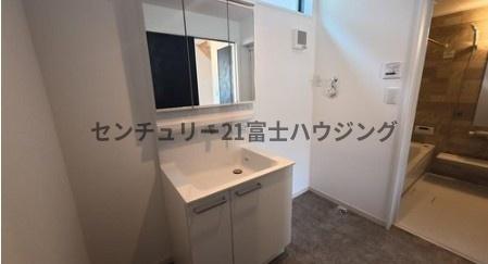 �_�ސ쌧����s���ӎ�3���ڂ̐V�z��ˌ��Ă̐��ʑ�E���ʏ�