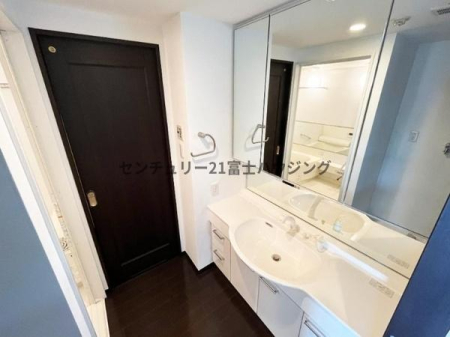 �_�ސ쌧����s�А��C��3���ڂ̒��Ã}���V�����̐��ʑ�E���ʏ�