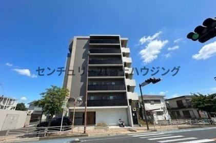 神奈川県茅ヶ崎市十間坂3丁目の中古マンションの現地外観写真
