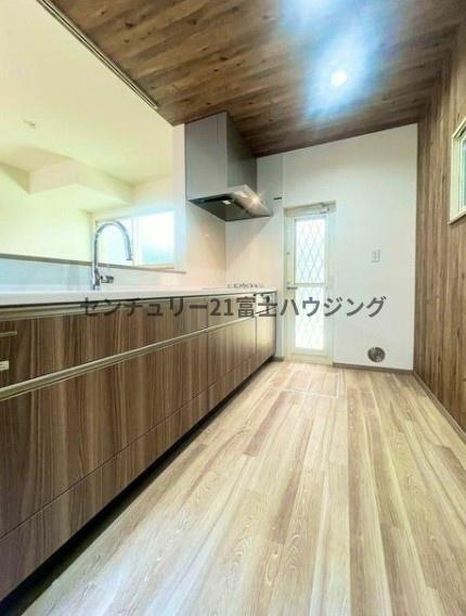 �_�ސ쌧����s�ғ��V��1���ڂ̒��È�ˌ��ẴL�b�`��