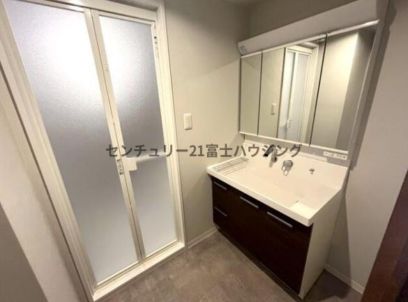 �_�ސ쌧������s���c1���ڂ̒��Ã}���V�����̐��ʑ�E���ʏ�