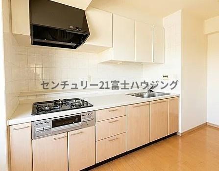 �_�ސ쌧����s�ғ�������2���ڂ̒��Ã}���V�����̃L�b�`��