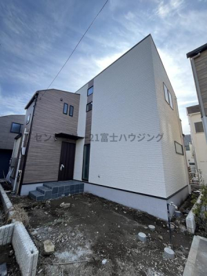 神奈川県茅ヶ崎市松が丘1丁目の新築一戸建ての現地外観写真