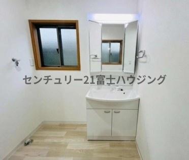 �_�ސ쌧������s�H��1���ڂ̒��È�ˌ��Ă̐��ʑ�E���ʏ�