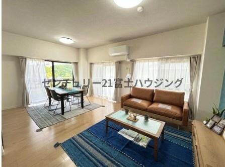 �_�ސ쌧����s�~�s1���� 19-8�̒��Ã}���V�����̃��r���O