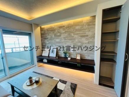 �_�ސ쌧���q�s���J2���ڂ̒��Ã}���V�����̃��r���O
