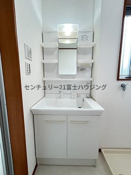 �_�ސ쌧����s�ғ�6���ڂ̒��È�ˌ��Ă̐��ʑ�E���ʏ�
