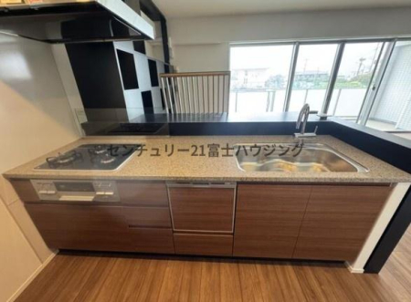 �_�ސ쌧���q�s�R��K�l4���ڂ̒��Ã}���V�����̃L�b�`��