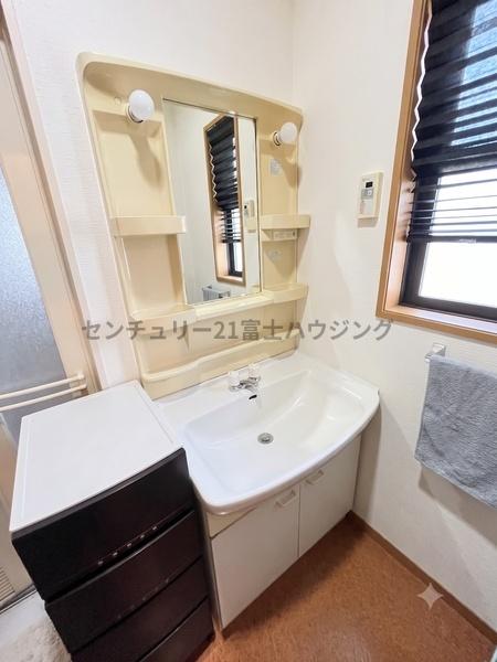 �_�ސ쌧������s�����̒��È�ˌ��Ă̐��ʑ�E���ʏ�