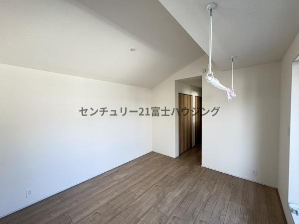 �_�ސ쌧������s��̐V�z��ˌ��Ă̗m��