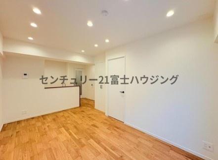 �_�ސ쌧����s�ғ����C��4���ڂ̒��Ã}���V�����̃��r���O