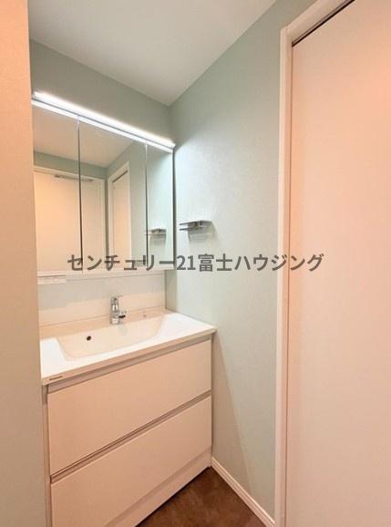 �_�ސ쌧����s�ғ����C��4���ڂ̒��Ã}���V�����̐��ʑ�E���ʏ�