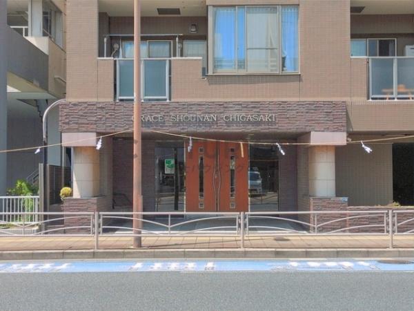 �_�ސ쌧������s�\�ԍ�3���ڂ̒��Ã}���V�����̃G���g�����X
