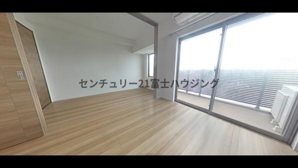 �_�ސ쌧������s�\�ԍ�3���ڂ̒��Ã}���V�����̃��r���O