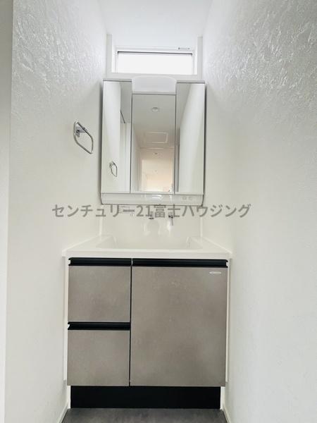 �_�ސ쌧������s����1���ڂ̐V�z��ˌ��Ă̐��ʑ�E���ʏ�