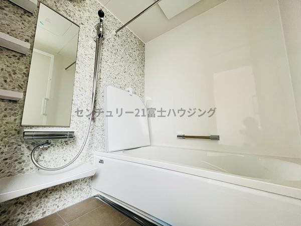 �_�ސ쌧������s����1���ڂ̐V�z��ˌ��Ă̗���