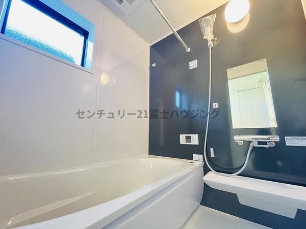�_�ސ쌧������s�Ђ΂肪�u�̐V�z��ˌ��Ă̗���