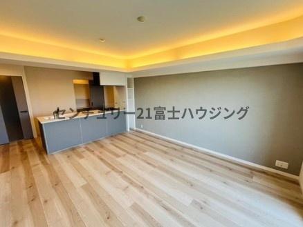 �_�ސ쌧����s�����_��1���ڂ̒��Ã}���V�����̃��r���O