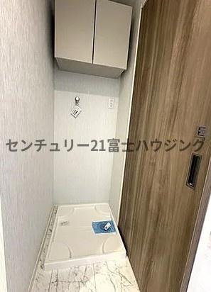 �_�ސ쌧����s�Ԃ̖؂̒��Ã}���V�����̐��ʑ�E���ʏ�
