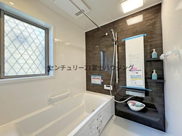 �_�ސ쌧������s�~���̒��È�ˌ��Ă̗���