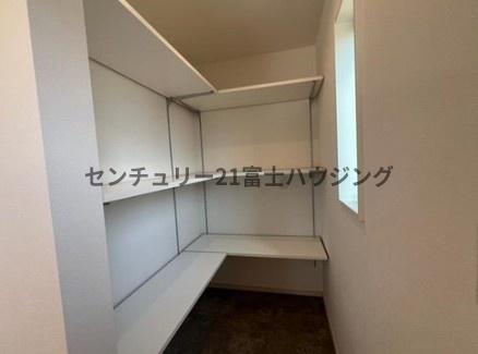 �_�ސ쌧������s��̐V�z��ˌ��Ă̎��[