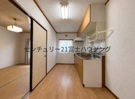 �_�ސ쌧������s�����u2���ڂ̒��Ã}���V�����̃L�b�`��