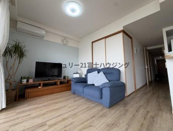 �_�ސ쌧������s������̒��Ã}���V�����̃��r���O