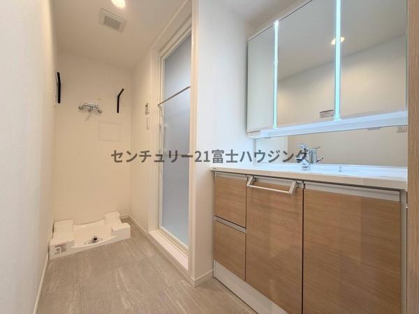 �_�ސ쌧����s�����_��2���ڂ̒��Ã}���V�����̐��ʑ�E���ʏ�