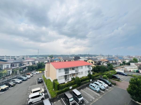 �_�ސ쌧������s����1���ڂ̒��Ã}���V�����̏Z�˂���̒��]�ʐ^
