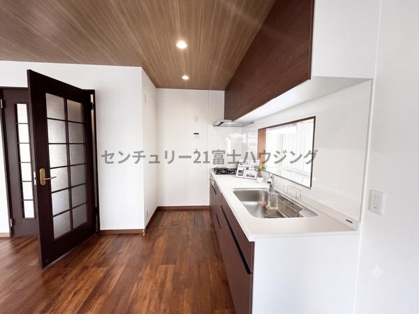 �_�ސ쌧����s�����C��3���ڂ̒��È�ˌ��ẴL�b�`��
