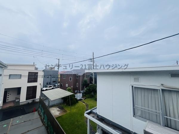 �_�ސ쌧������s�l�{��̐V�z��ˌ��Ă̏Z�˂���̒��]�ʐ^