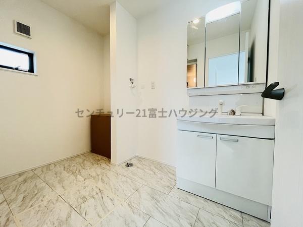 �_�ސ쌧������s�l�V���̐V�z��ˌ��Ă̐��ʑ�E���ʏ�