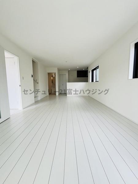 �_�ސ쌧������s�l�V���̐V�z��ˌ��Ẵ��r���O