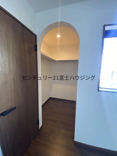 �_�ސ쌧������s����1���ڂ̐V�z��ˌ��Ă̎��[