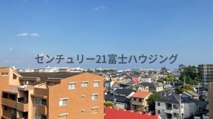 �_�ސ쌧������s�{��5���ڂ̒��Ã}���V�����̏Z�˂���̒��]�ʐ^