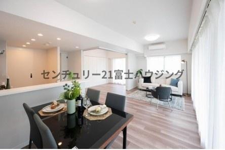 �_�ސ쌧���q�s���ܒJ2���ڂ̒��Ã}���V�����̃��r���O