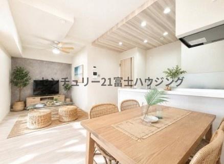 �_�ސ쌧����s����̒��Ã}���V�����̃��r���O