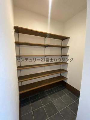 �_�ސ쌧������s����1���ڂ̐V�z��ˌ��Ă̎��[