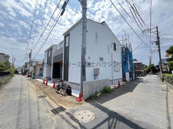 �_�ސ쌧������s�\�ԍ�2���ڂ̐V�z��ˌ��Ă̑O�ʓ��H�܂ތ��n�ʐ^