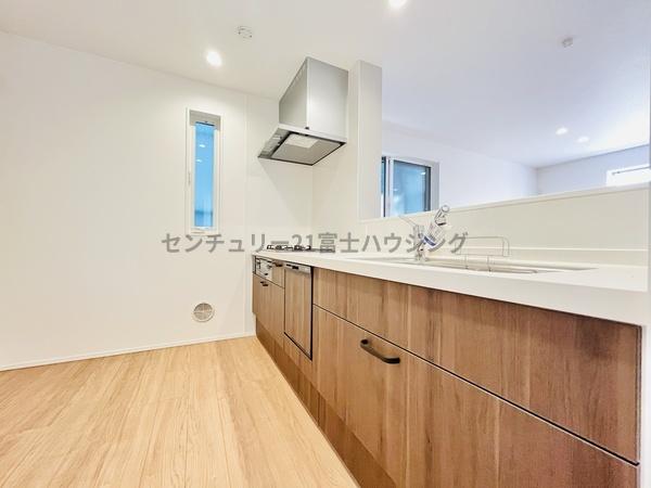 �_�ސ쌧������s�\�ԍ�2���ڂ̐V�z��ˌ��ẴL�b�`��