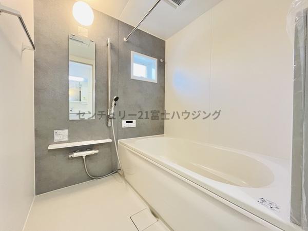 �_�ސ쌧������s�\�ԍ�2���ڂ̐V�z��ˌ��Ă̗���